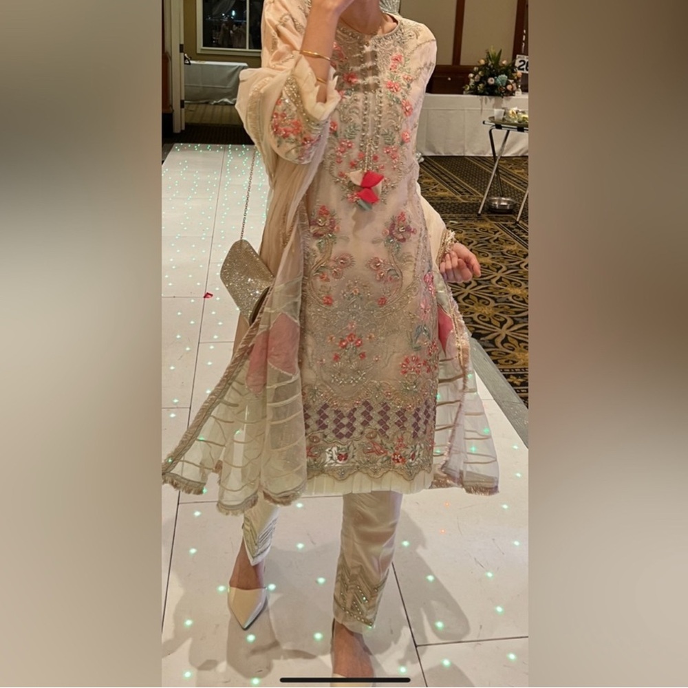 Sadabahar Floral Embroidered shalwar kameez